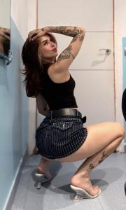 642369362: Chica busca chico en Barcelona