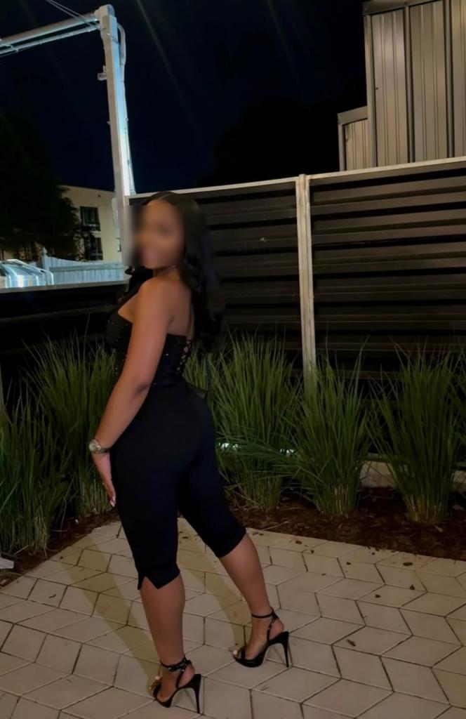 Chica busca chico en Sevilla: 