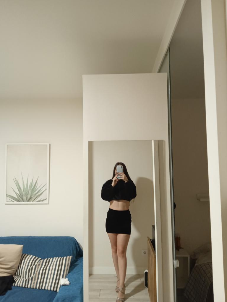 745054413: Chica busca chico en Murcia