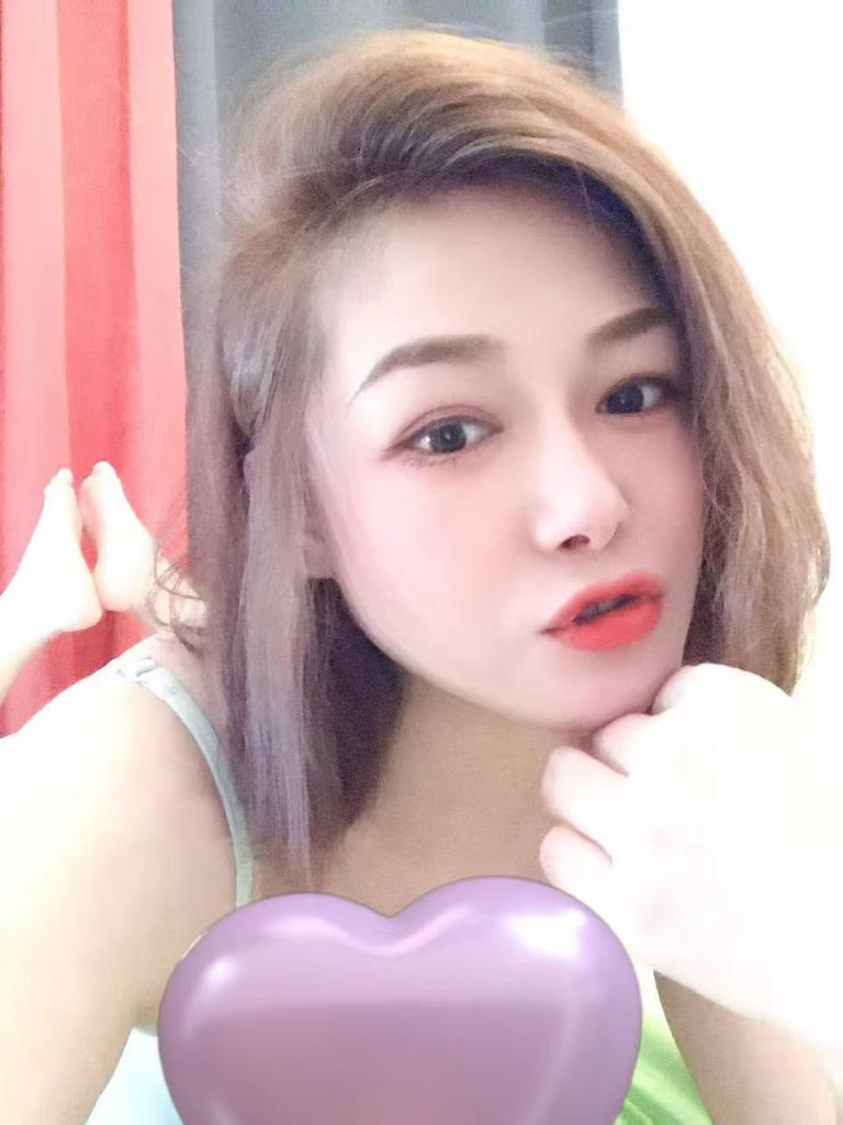 Chica busca chico en Barcelona: Chica busca chico