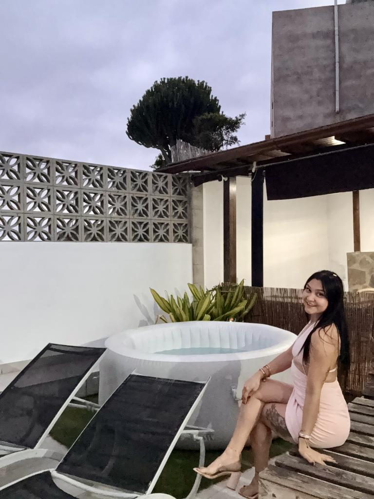 613943818: Chica busca chico en Pontevedra