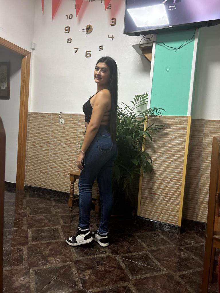 Chica busca chico en Granada: 