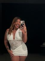 664248198: Chica busca chico en Sevilla