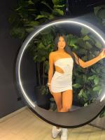 631137410: Chica busca chico en Barcelona