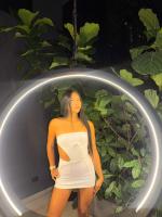 631137410: Chica busca chico en Barcelona