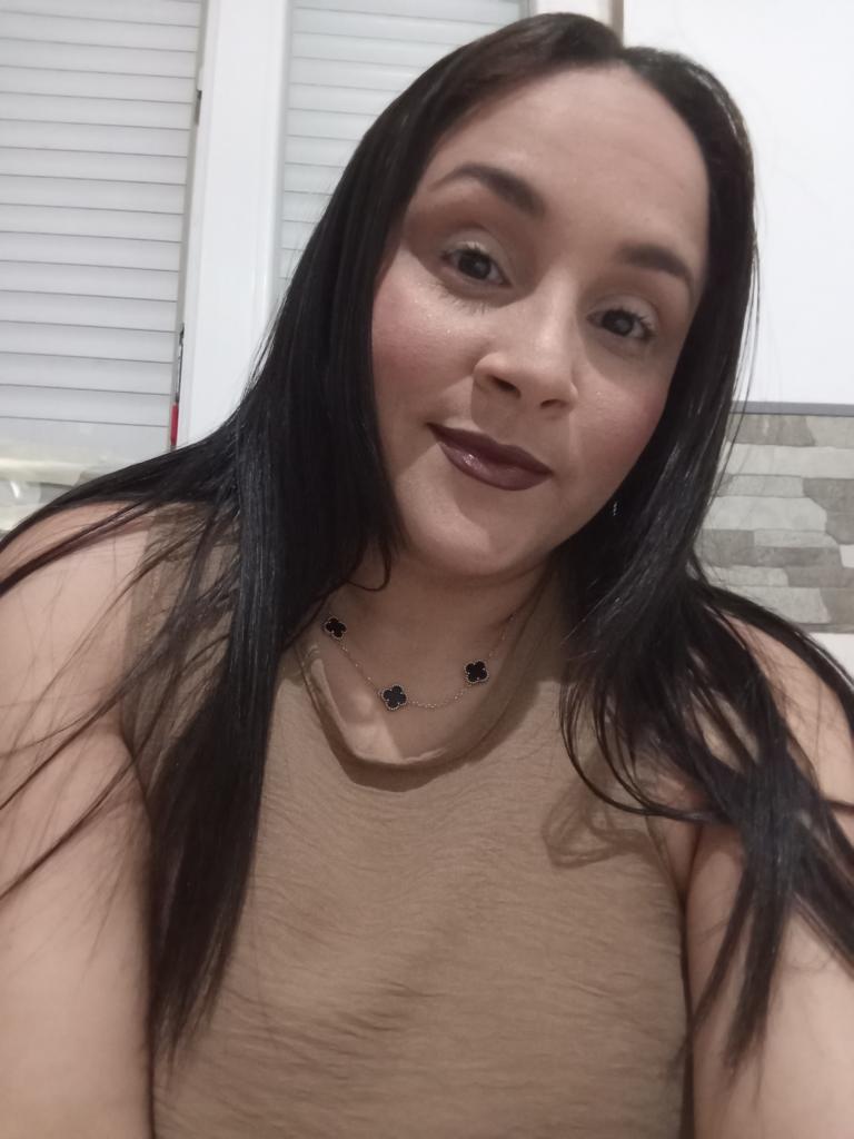 658359621: Chica busca chico en Cádiz