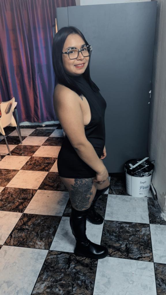 Chica busca chico en Valencia: Chica busca chico