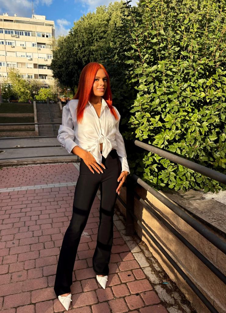 624420106: Chica busca chico en Madrid