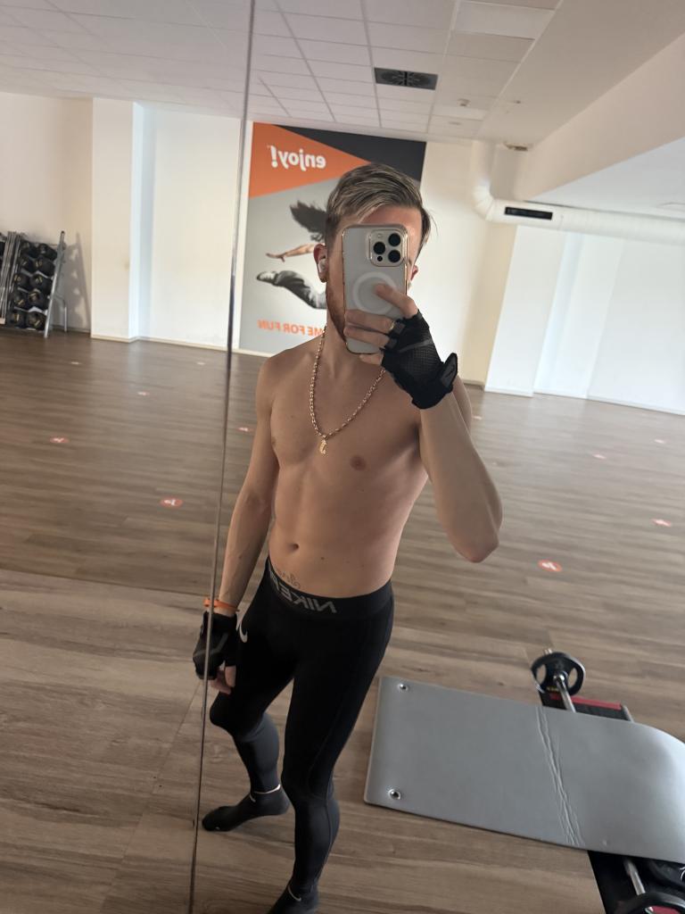 Chica busca chico en Murcia: 