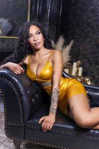 662232453: Chica busca chico en Barcelona