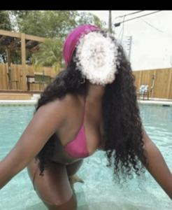 632779229: Chica busca chico en Barcelona