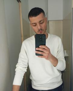 632113929: Chico busca chica en Madrid