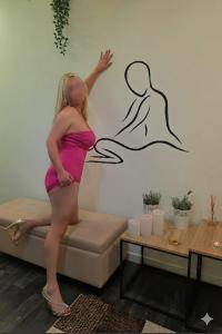 607339172: Chica busca chico en Barcelona