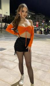 663747466: Chica busca chico en Madrid