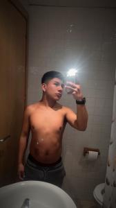 677655738: Chico busca chica en Sevilla