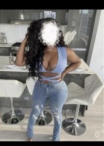 632779229: Chica busca chico en Barcelona