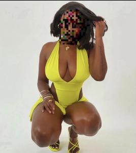 632779229: Chica busca chico en Barcelona