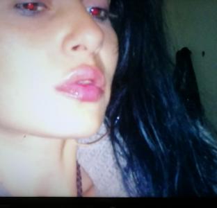 647215274: Chica busca chico en Sevilla