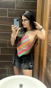 611335563: Chica busca chico en Barcelona