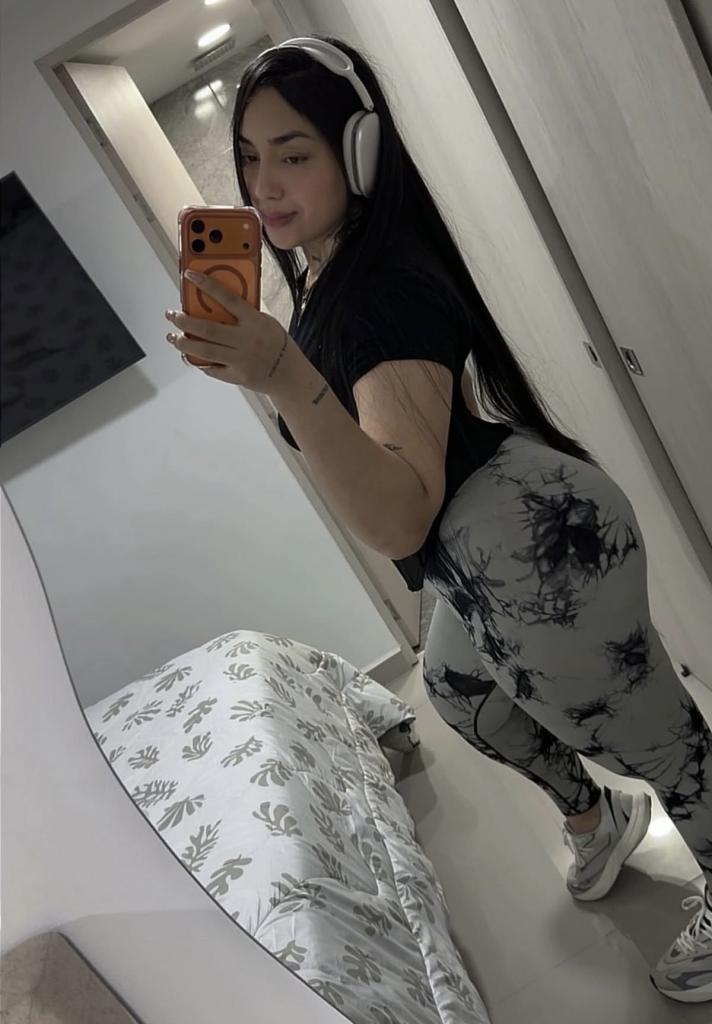 Chica busca chico en Almería: 