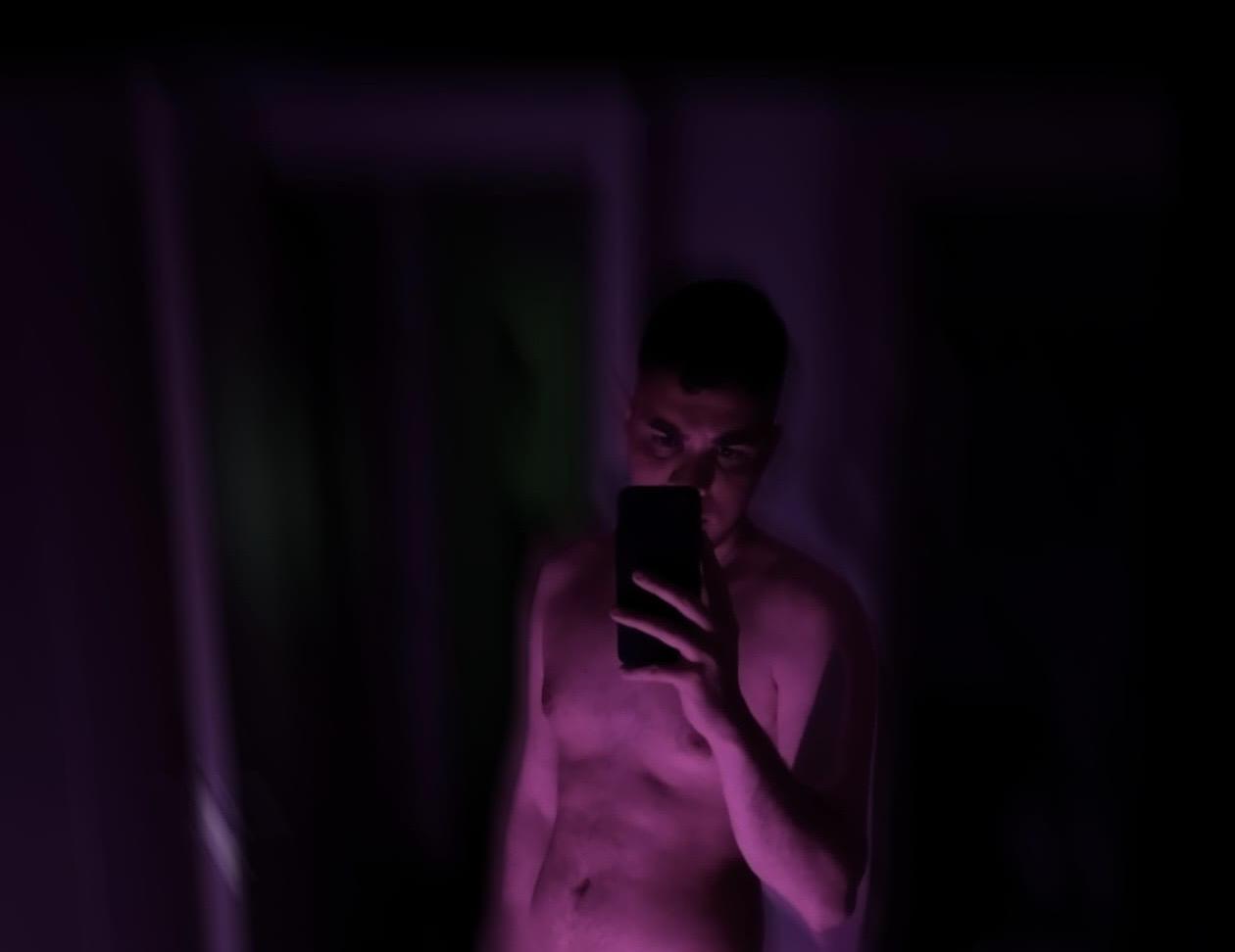 628373017: Chico busca chica en Orense