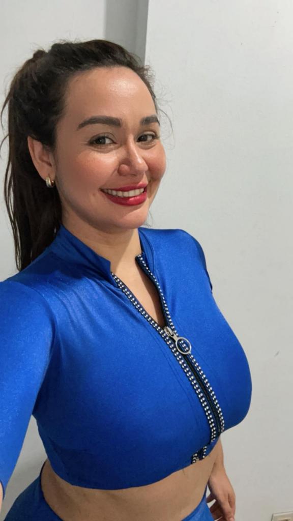 Chica busca chico en Valencia: Chica busca chico