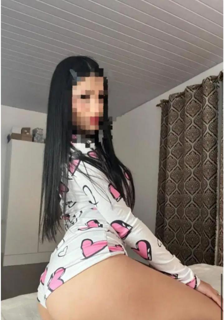 Chica busca chico en Granada: 