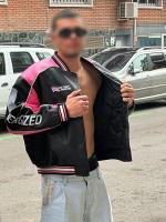 613570476: Chico busca chica en Madrid