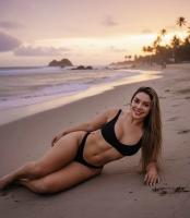 666314324: Chica busca chico en Ibiza