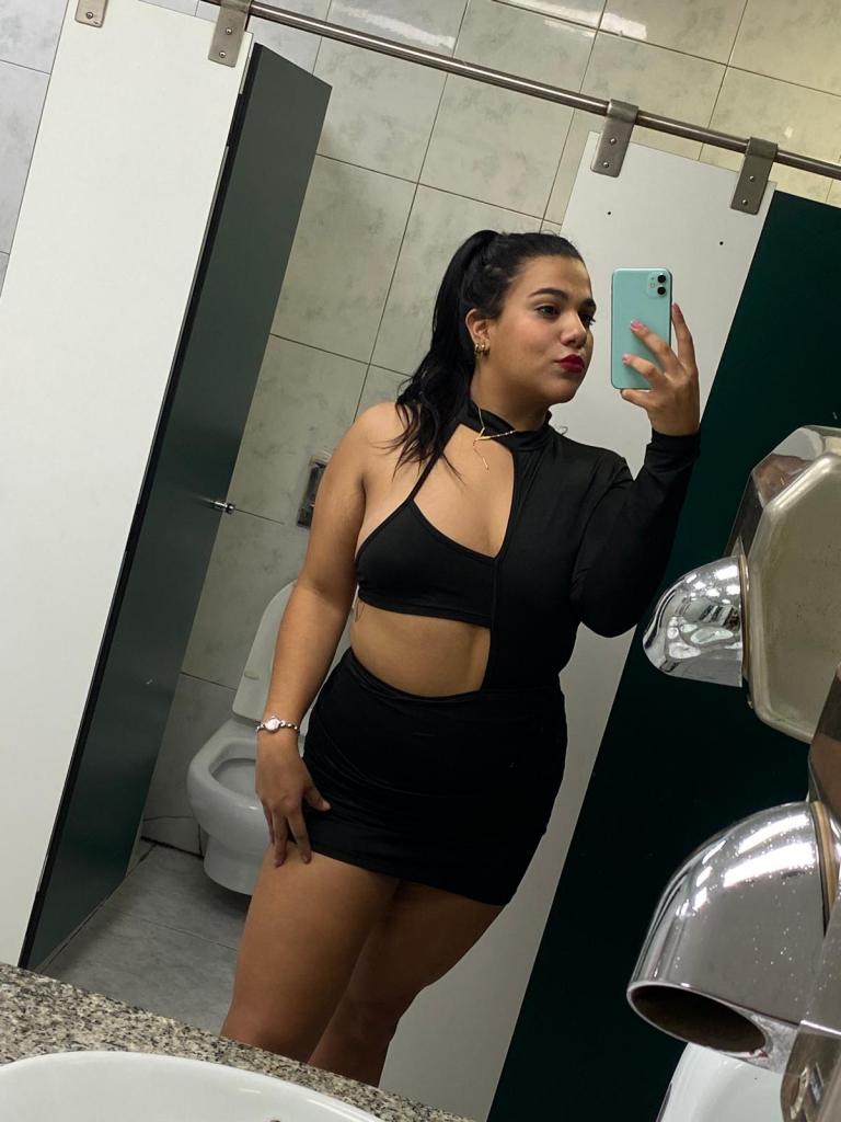 634085867: Chica busca chico en Murcia