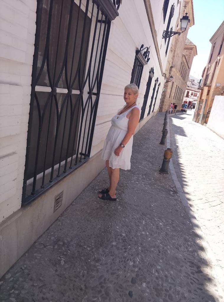 Chica busca chico en Granada: 