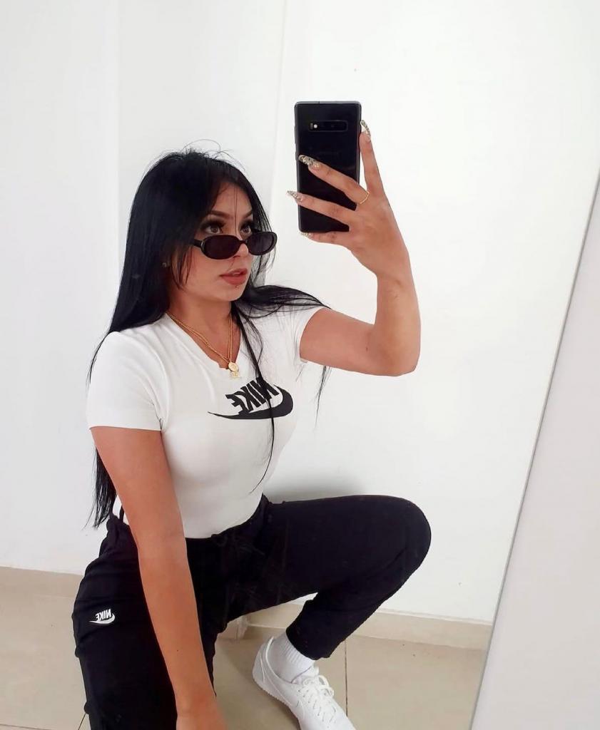 Chica busca chico en Tenerife: 