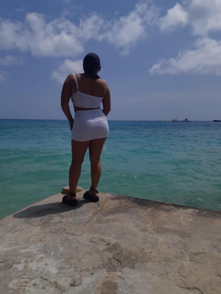 743002096: Chica busca chico en Almería