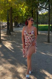 654082541: Chica busca chico en Barcelona