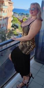 697685515: Chica busca chico en Gerona