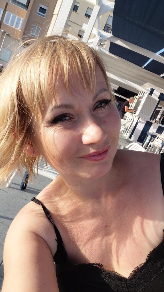 Chica busca chico en Almería: 