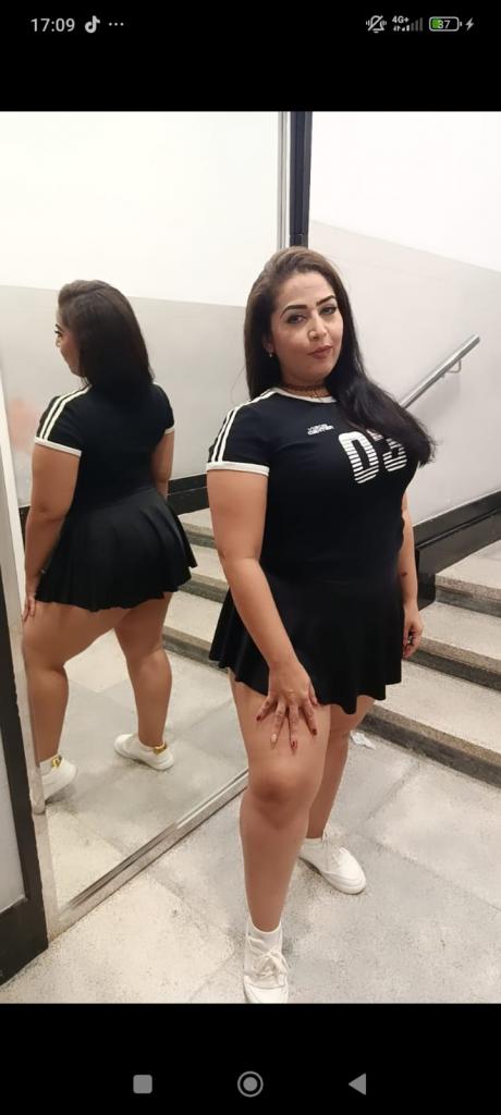 613993488: Chica busca chico en Barcelona