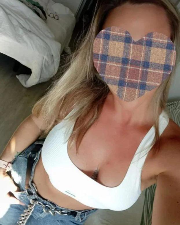 Chica busca chico en Almería: 