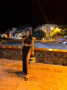 643492837: Chica busca chico en Tenerife