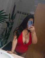 613904084: Chica busca chico en Barcelona