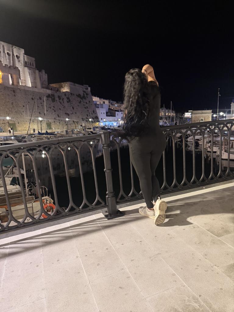611277256: Chica busca chico en Menorca
