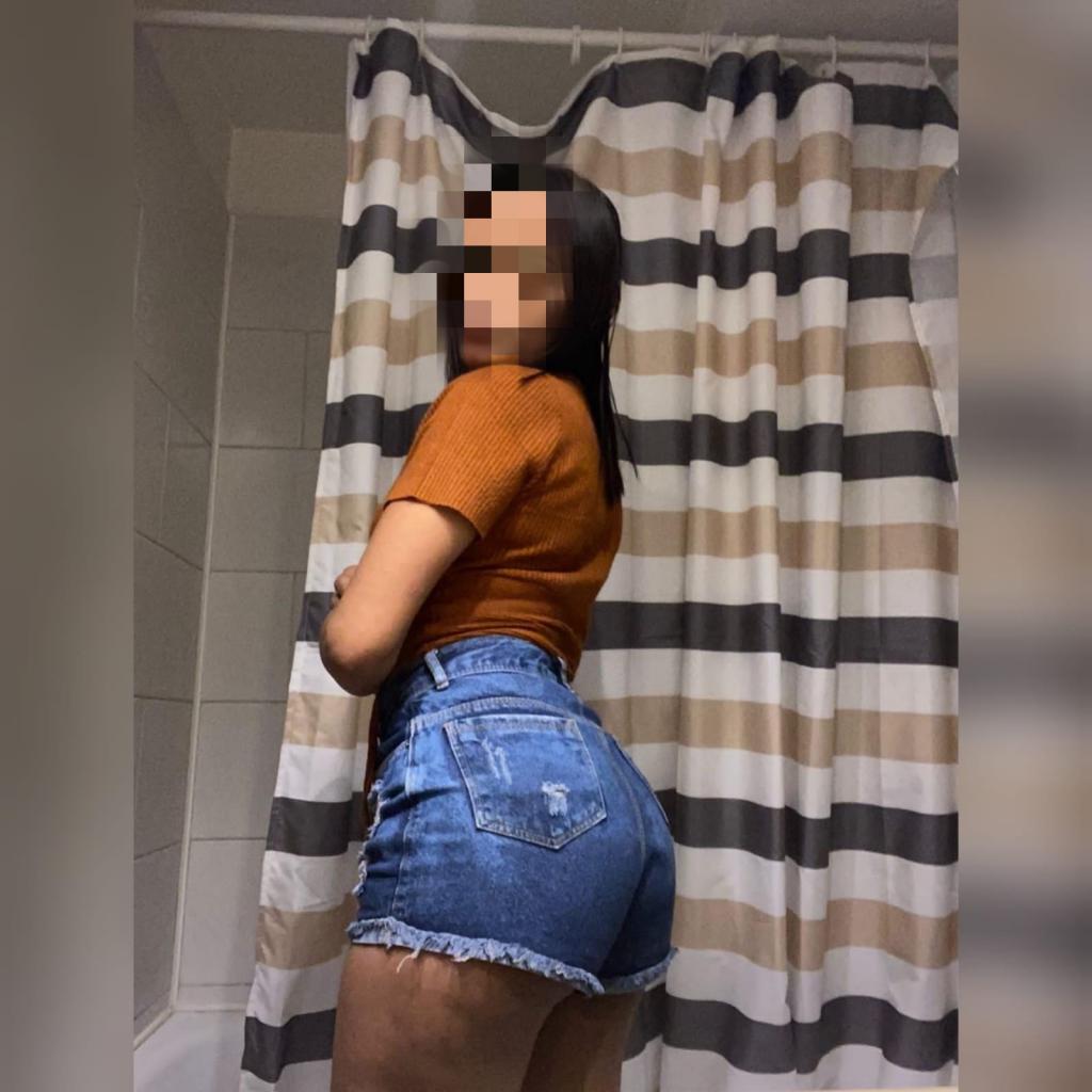 697375914: Chica busca chico en Málaga