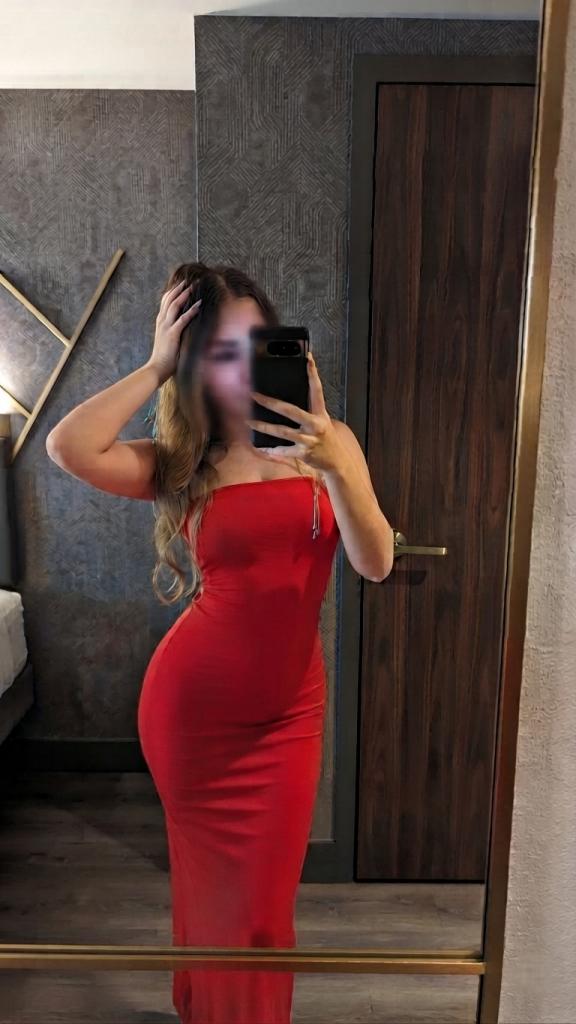 Chica busca chico en Cádiz: 