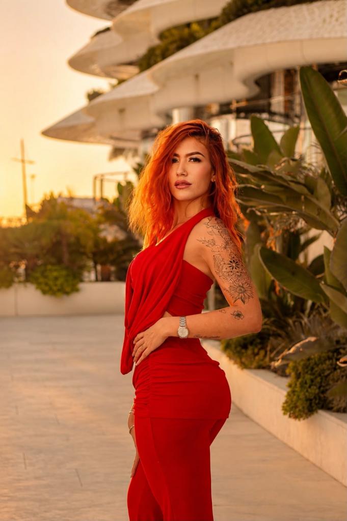 Chica busca chico en Ibiza: 