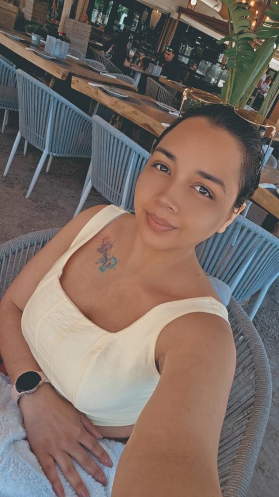 604390313: Chica busca chico en Valencia