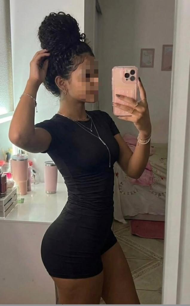 664365815: Chica busca chico en Madrid