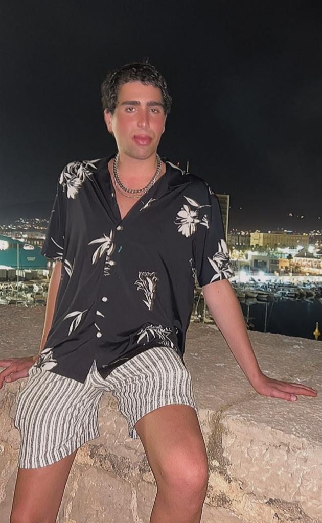 664855351: Chico busca chica en Málaga