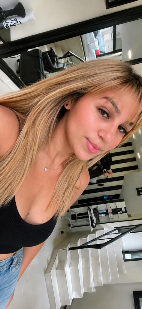 643863254: Chica busca chico en Cantabria