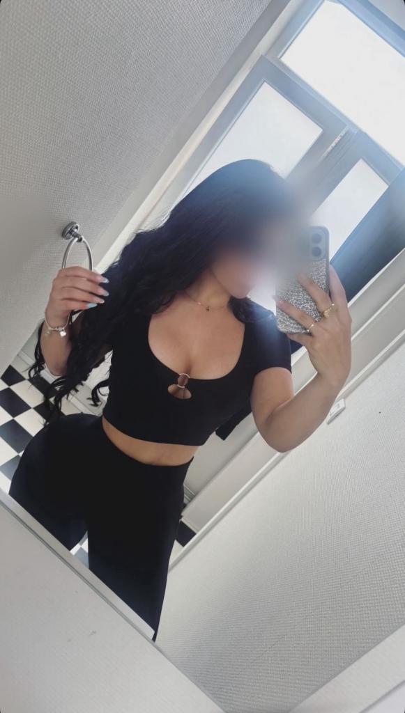 Chica busca chico en Granada: 