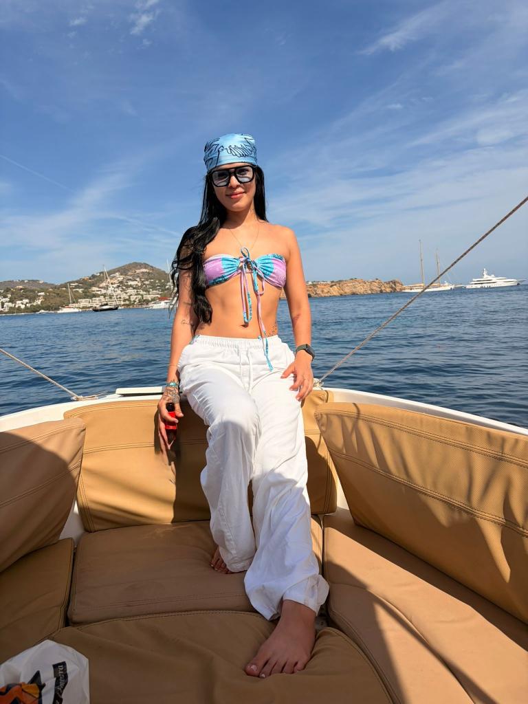Chica busca chico en Ibiza: 